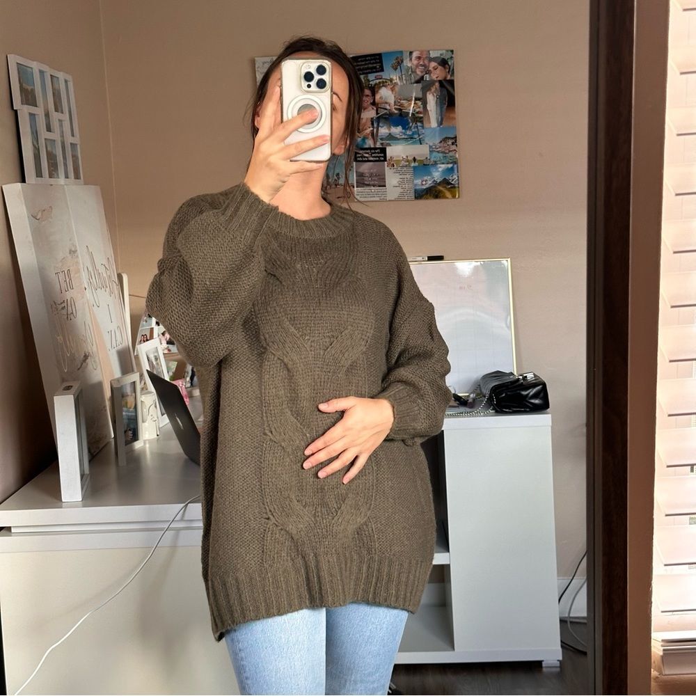 Aerie Cable Knit Olive Green Oversized Sweater Size S